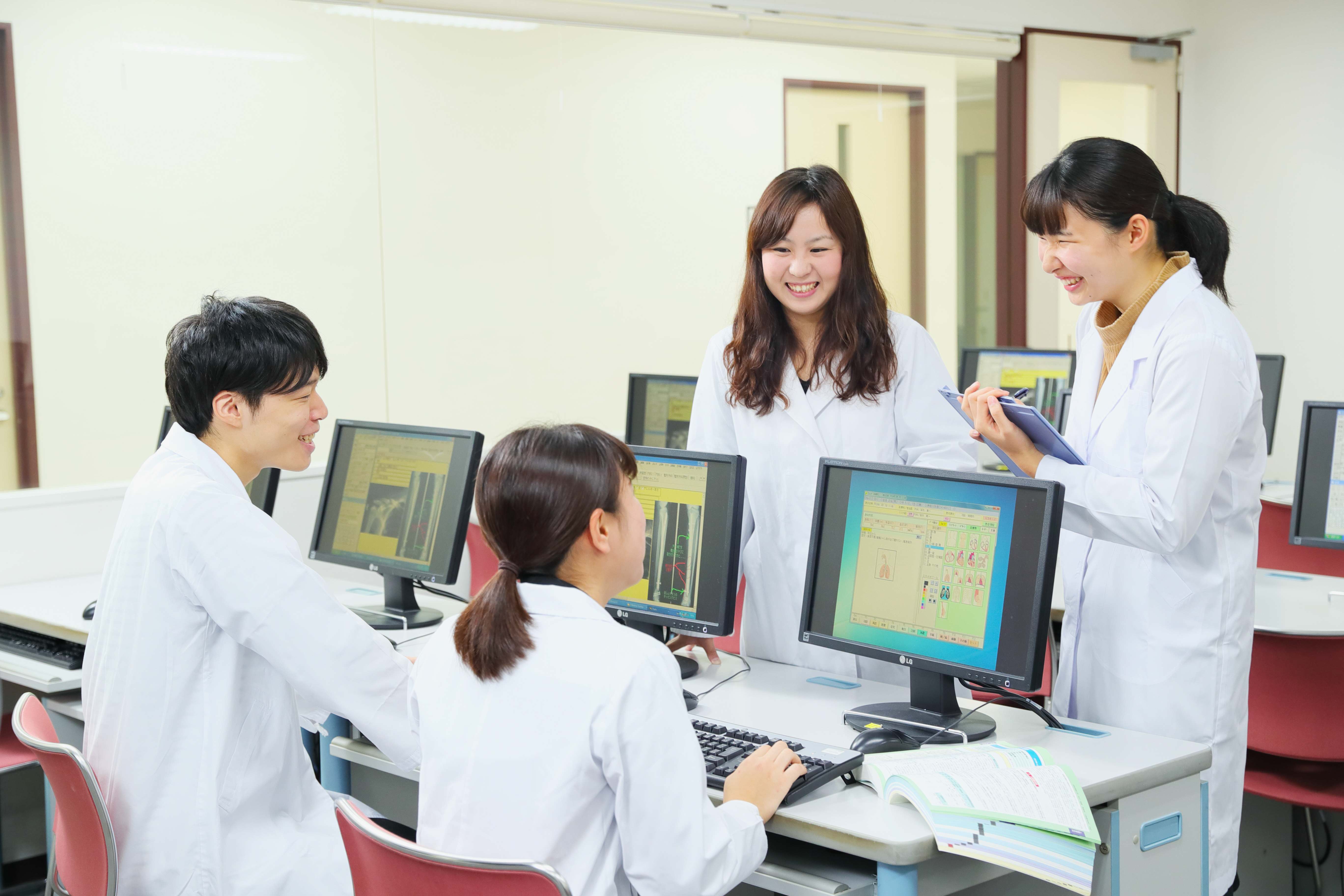 短大・大学卒業資格もとれる、診療情報管理士学科!