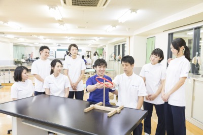 夜間3年制で圧倒的な合格率!